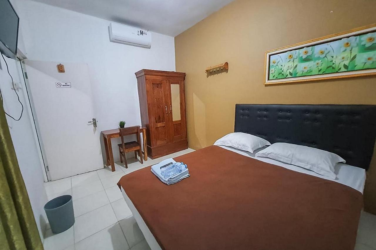 Syafa Homestay Syariah Mitra Reddoorz Tuban  Zewnętrze zdjęcie