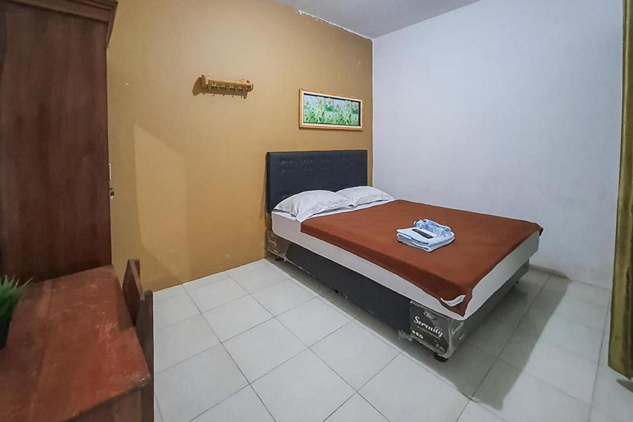 Syafa Homestay Syariah Mitra Reddoorz Tuban  Zewnętrze zdjęcie