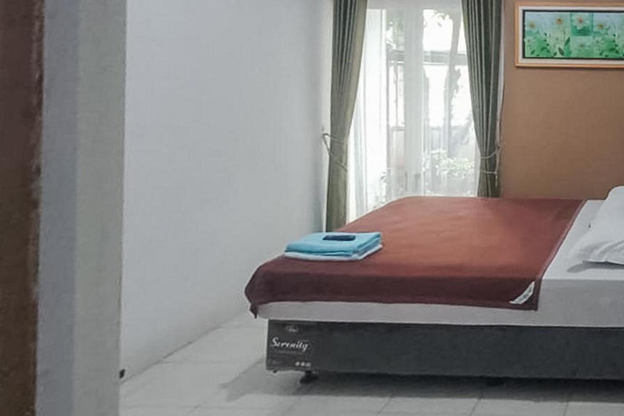Syafa Homestay Syariah Mitra Reddoorz Tuban  Zewnętrze zdjęcie