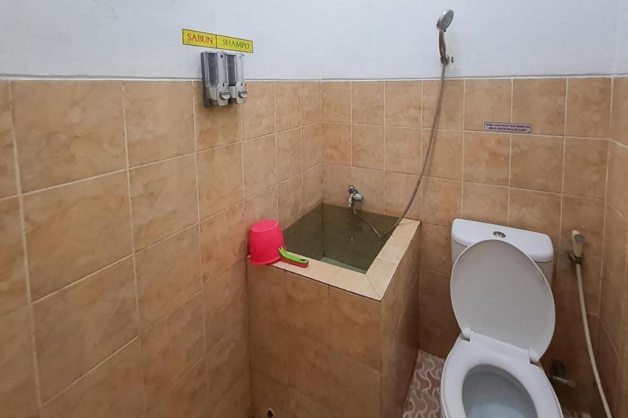 Syafa Homestay Syariah Mitra Reddoorz Tuban  Zewnętrze zdjęcie
