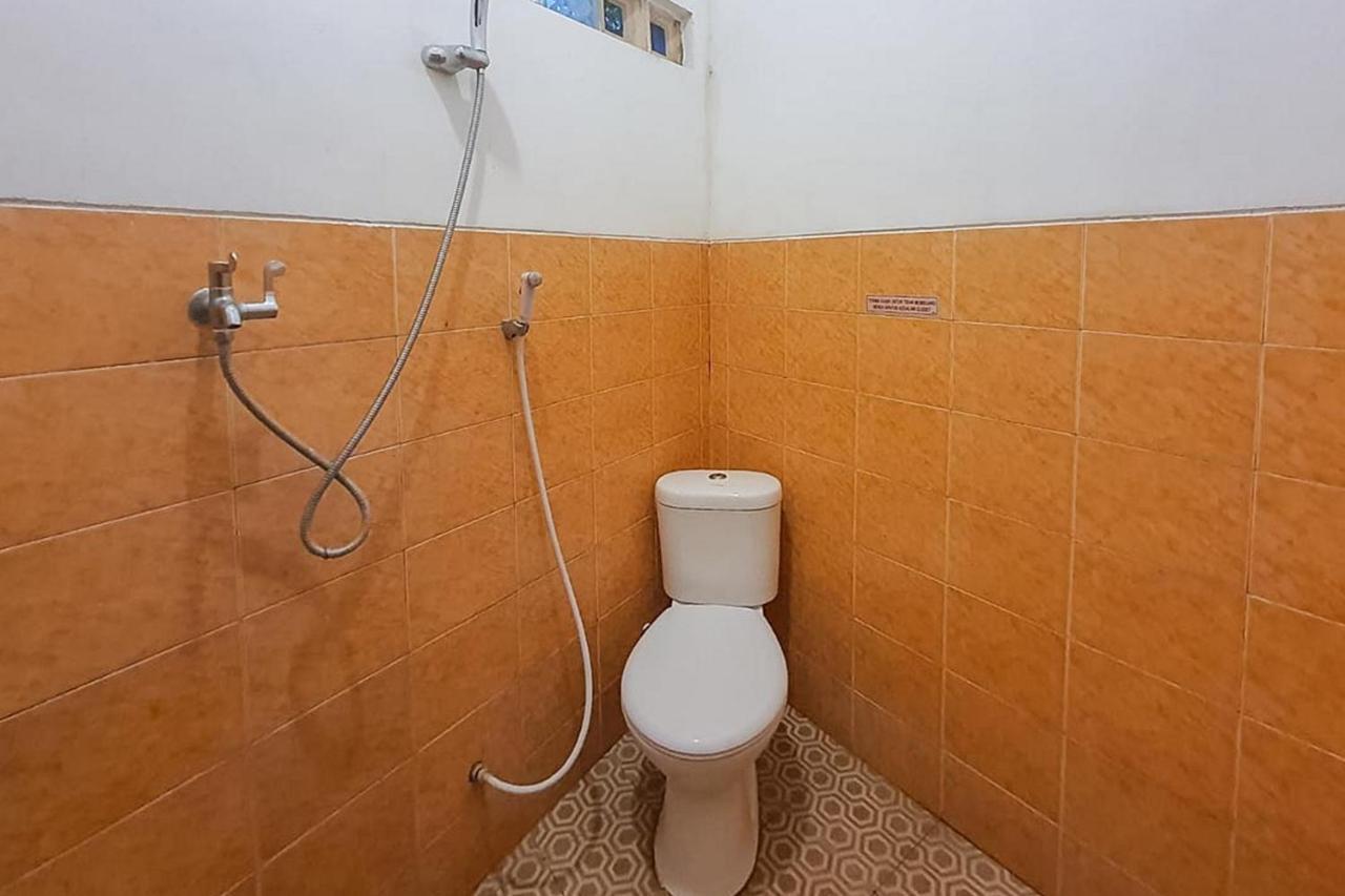 Syafa Homestay Syariah Mitra Reddoorz Tuban  Zewnętrze zdjęcie